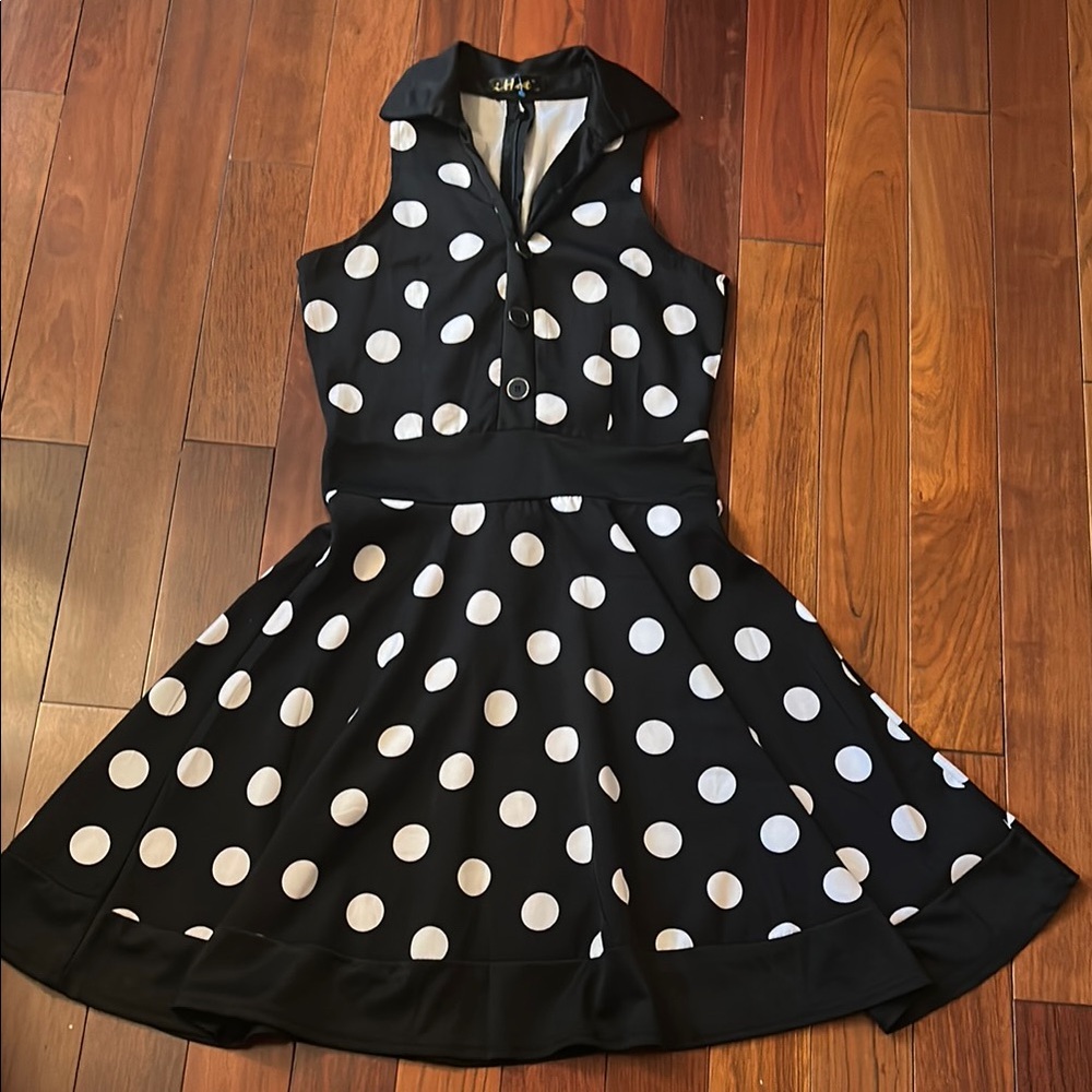 Black and White A-Line Mini Dress with Polo Collar